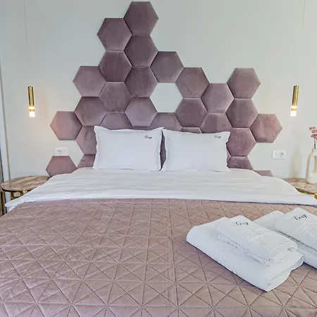 Cozy Premium Collection - Studios & Suites Bucharest-3